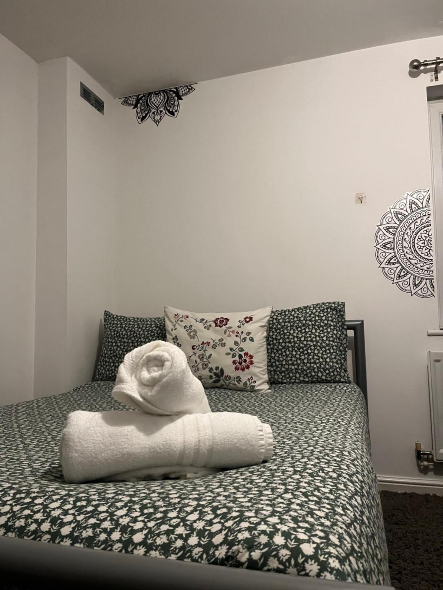 Juana'S Private Room Manchester Exterior photo